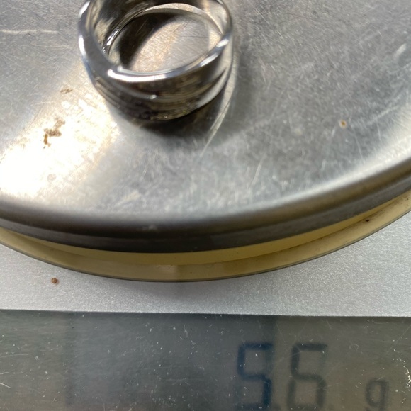 14K Diamonds Ring - Picture 5 of 5